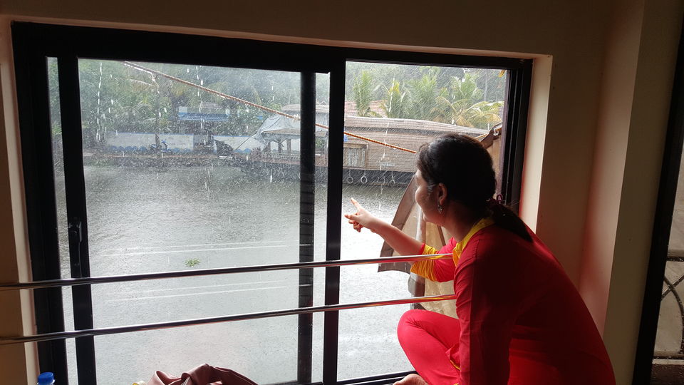 Photo of Should you take the Houseboat in Kerala? 7/11 by PriyaYorindren