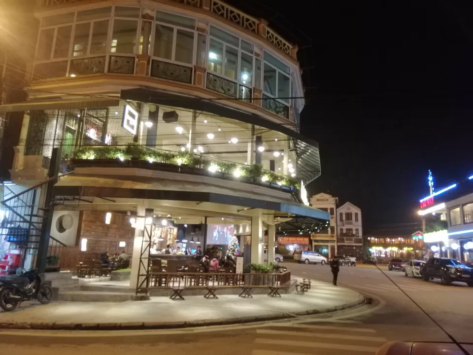 Photo of Sapa Town Square, Cầu Mây, tt. Sa Pa, Sa Pa, Lao Cai, Vietnam by PriyaYorindren