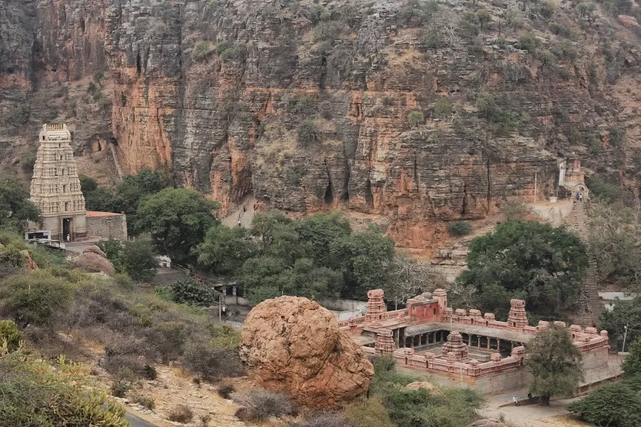 Photo of Yaganti Temple, Yaganti Road, Yaganti, Andhra Pradesh, India by Yugandher Yadav