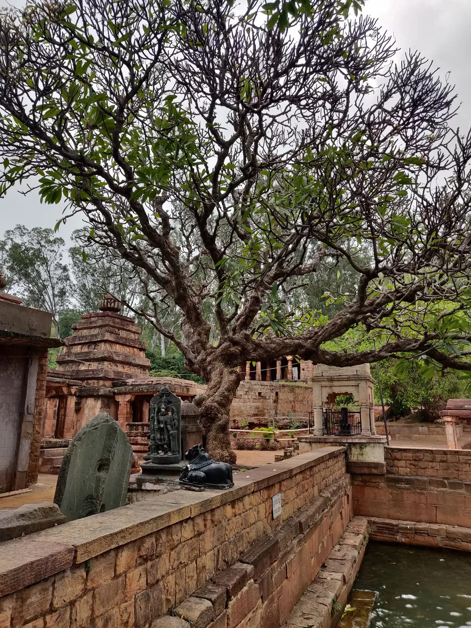 Photo of Chikka mahakuteshwara temple, Mahakuta (ಮಹಾಕೂಟ), Badami-Mahakoota, Badami, Karnataka, India by nithinpn86