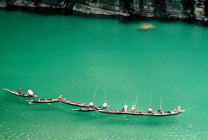 Photo of Dawki River, East Khasi Hills, Meghalaya, India by Bishal Aran