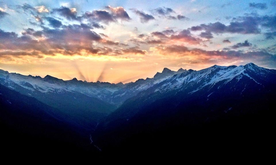 Photo of What trekking across Himalayas looks like! 3/10 by World of Wanderer