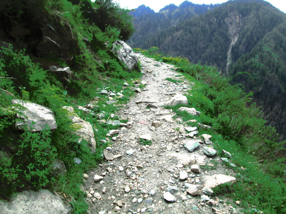 Photo of What trekking across Himalayas looks like! 8/10 by World of Wanderer