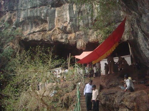 Photo of Kavala Caves, Lalguli, Karnataka, India by Shadows Galore