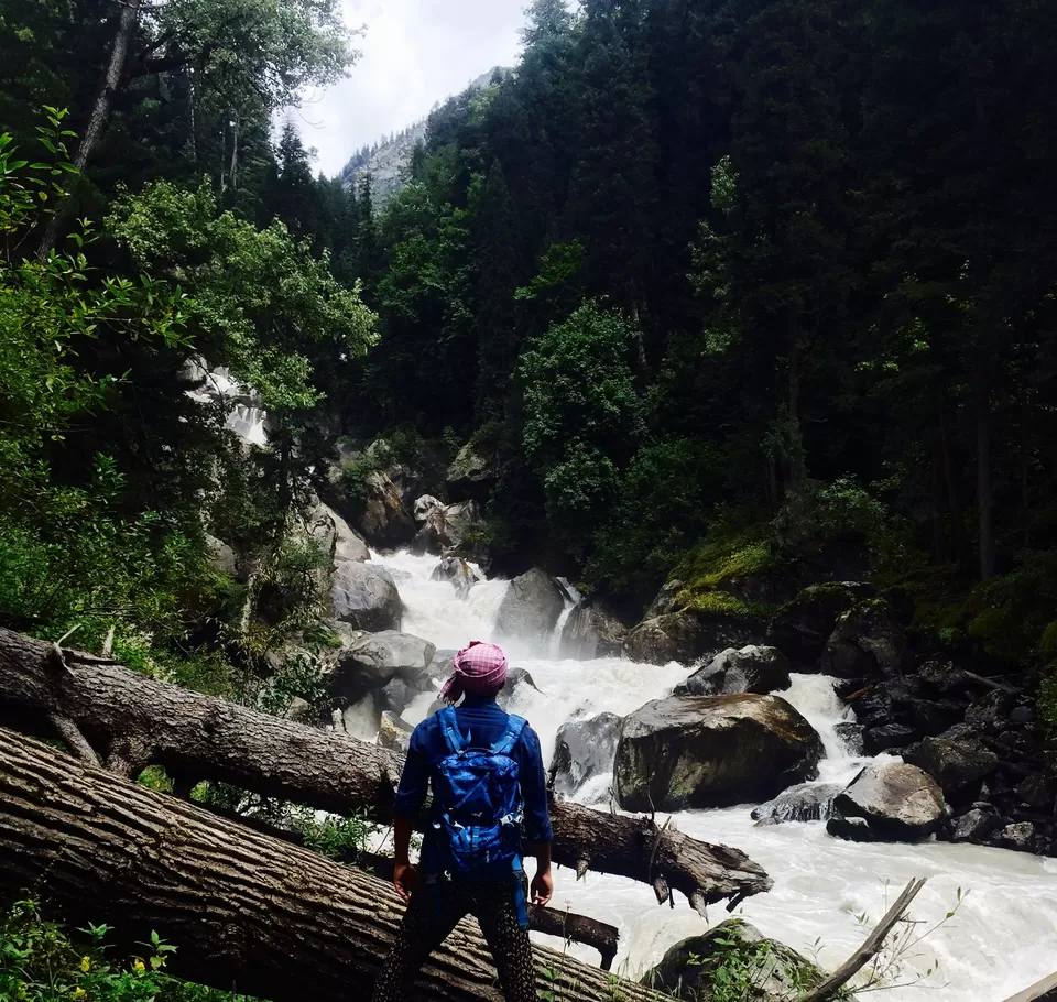 Photo of Tosh Waterfalls, FRH, Sosan, Himachal Pradesh, India by Kumar Rahul