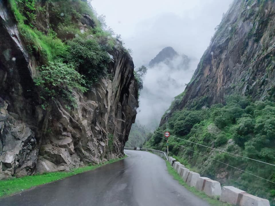 Photo of Valley of Flowers National Park, Uttarakhand, India by Kumar Rahul