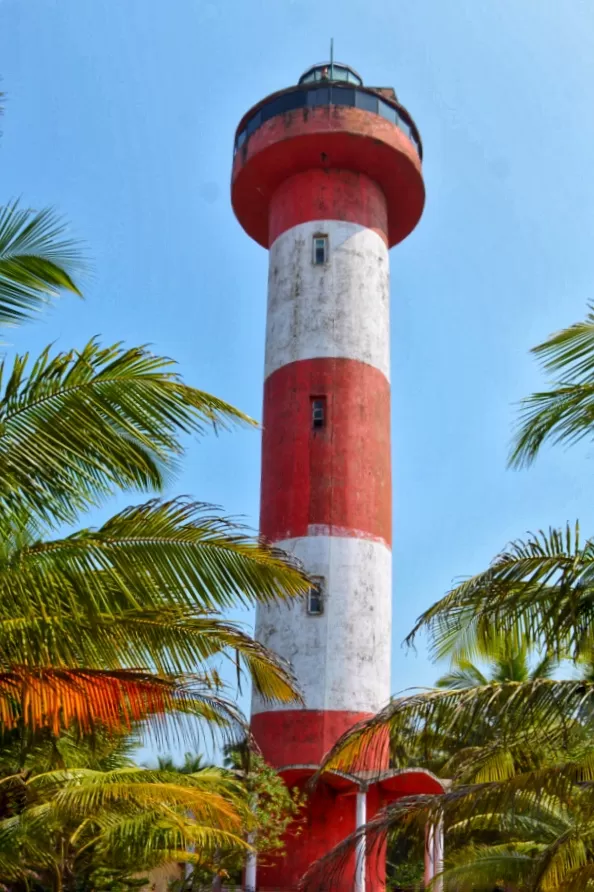 Photo of Kodi Light House, Kodi Beach Road, Badami Katte, Karnataka, India by Offbeat Voyagers