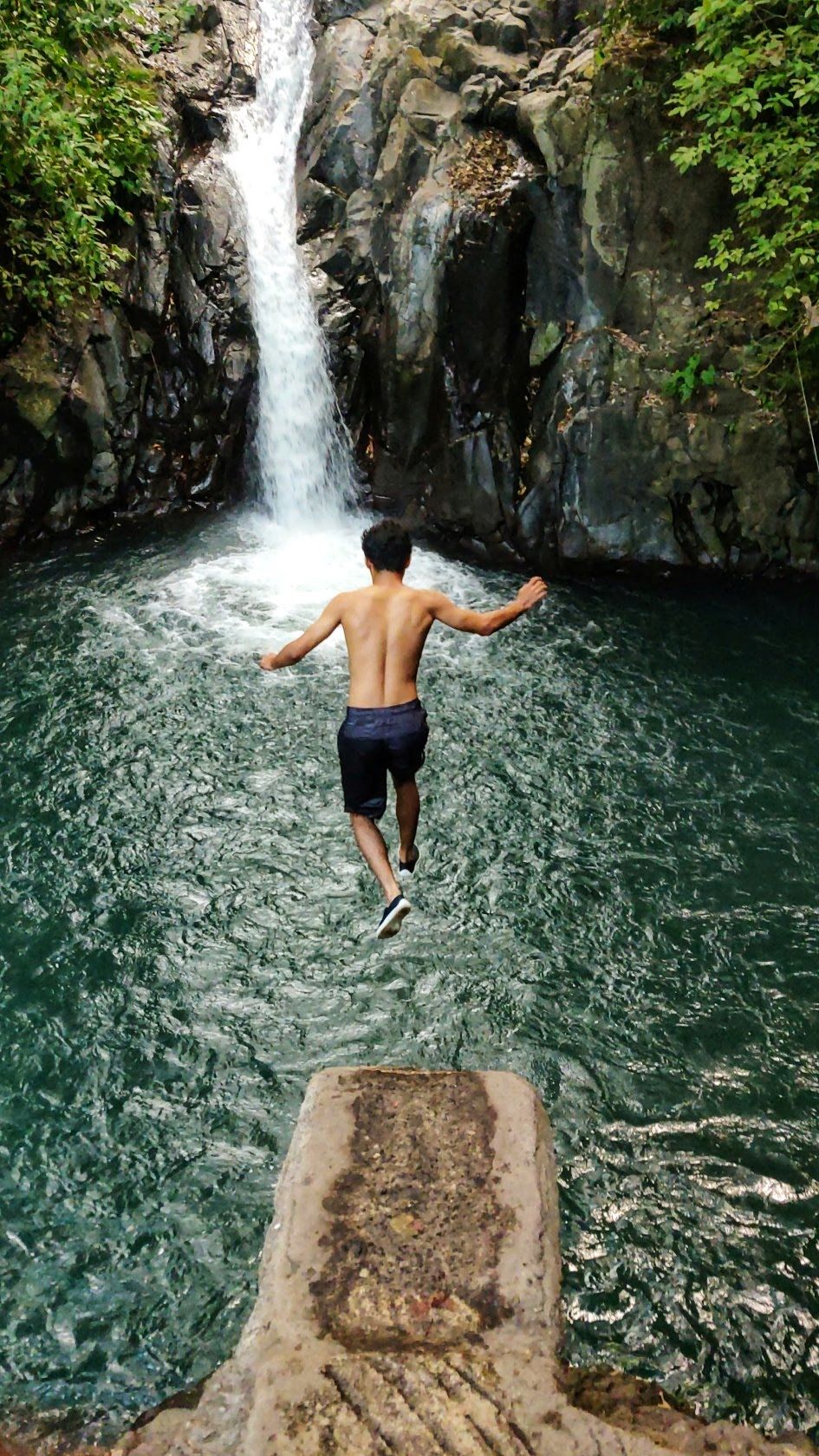 Photo of Aling-Aling Waterfall, Jalan Raya Desa Sambangan, Sambangan, Buleleng Regency, Bali, Indonesia by Offbeat Voyagers