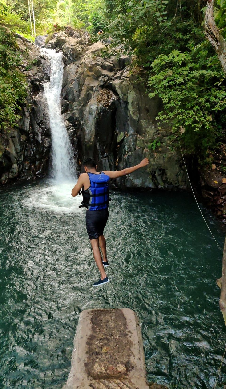 Photo of Aling-Aling Waterfall, Jalan Raya Desa Sambangan, Sambangan, Buleleng Regency, Bali, Indonesia by Offbeat Voyagers