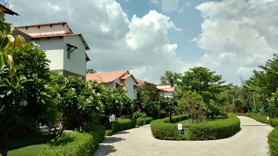 Photo of Holiday Resort Chains, should you become a member? : Club Mahindra, Kanha 10/51 by Rupa Abdi