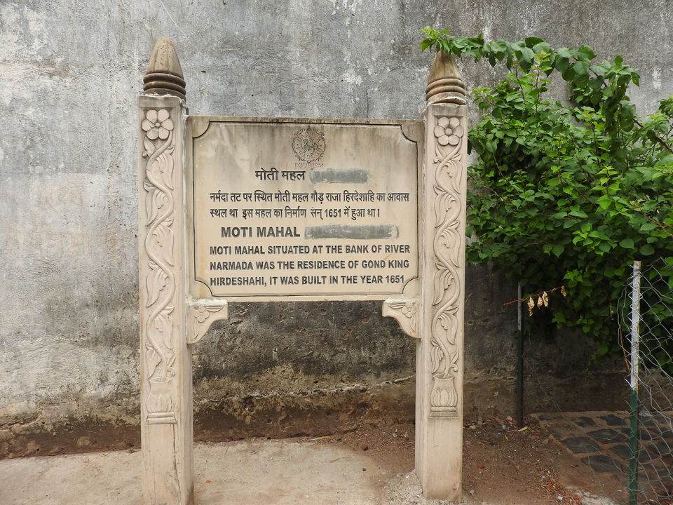 Photo of A Palace, Built Within Three Days with Black Magic, Faces Neglect 2/12 by Rupa Abdi