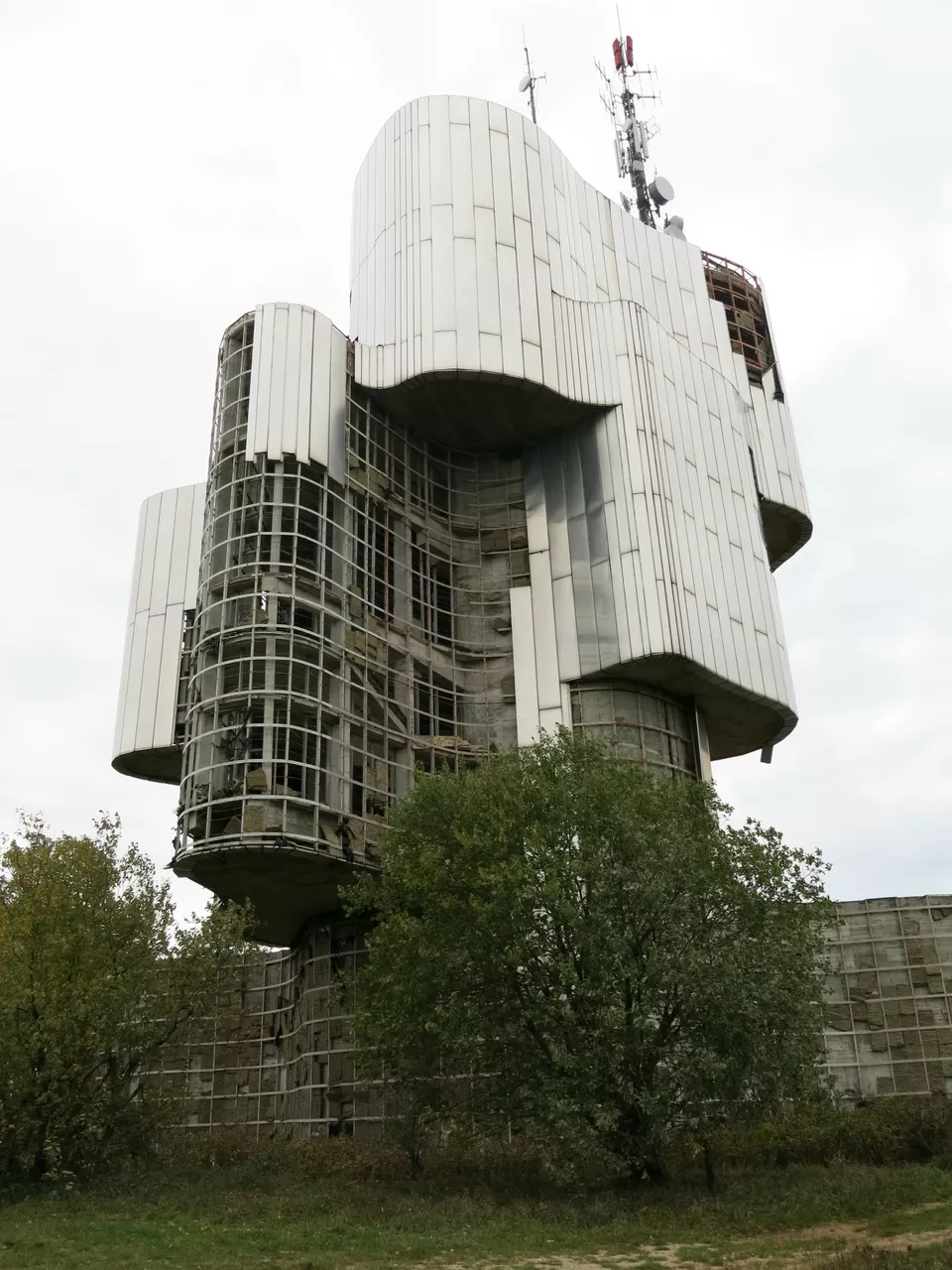 Photo of Memorijalno groblje žrtava domovinskog rata, Vukovar, Croatia by Pat