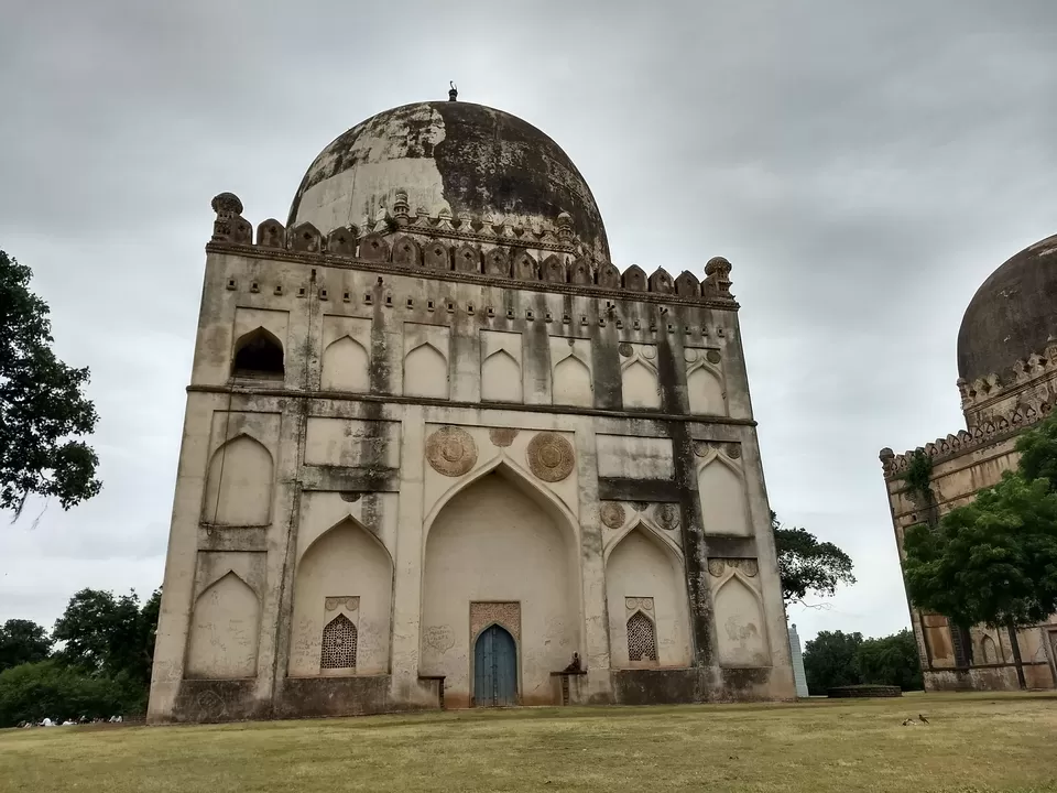 Photo of Bahmani Tombs, Ashtoor, Karnataka, India by Mr.Blackpack