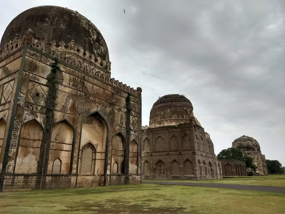 Photo of Bahmani Tombs, Ashtoor, Karnataka, India by Mr.Blackpack