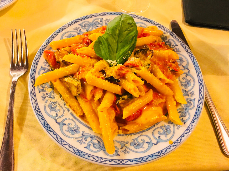 Photo of Why I Fell In Love With Italy's Most Infamous City! 4/7 by Shreya Jana