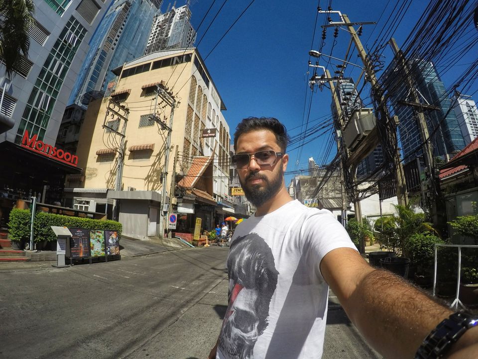 Photo of Siam Square One, Rama I Road, Pathum Wan, Bangkok, Thailand by Tejas Ghorpade