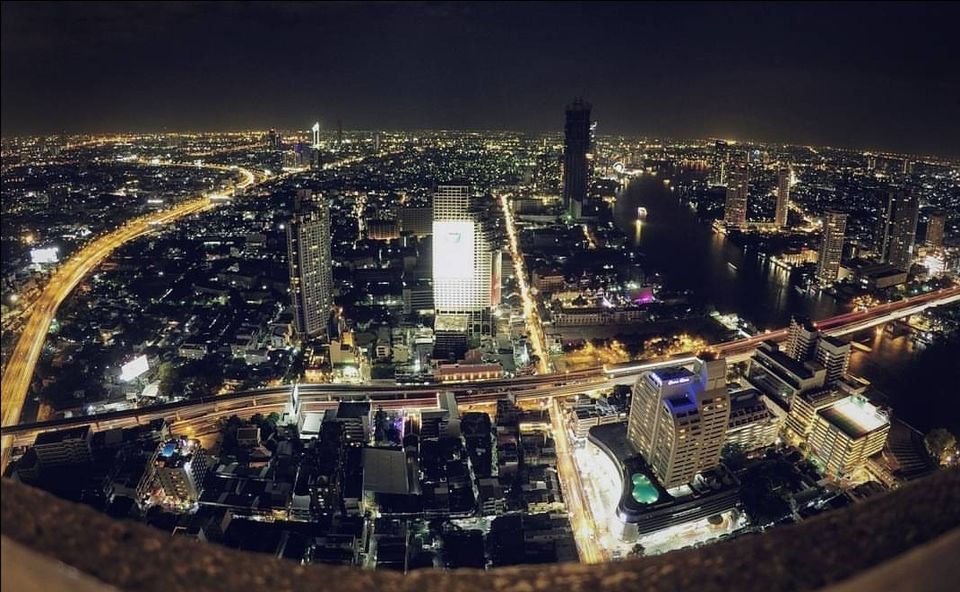 Photo of Sky Bar, Si Lom, Silom, Bang Rak, Bangkok, Thailand by Tejas Ghorpade