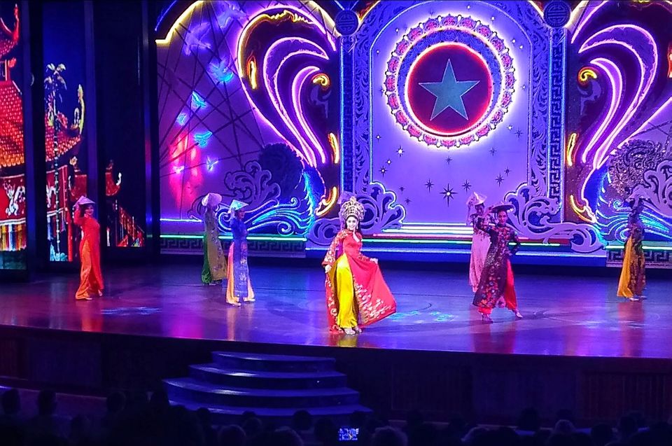 Photo of Alcazar Cabaret Show, Pattaya Sai 2 Rd, Pattaya City, Bang Lamung District, Chon Buri, Thailand by Tejas Ghorpade