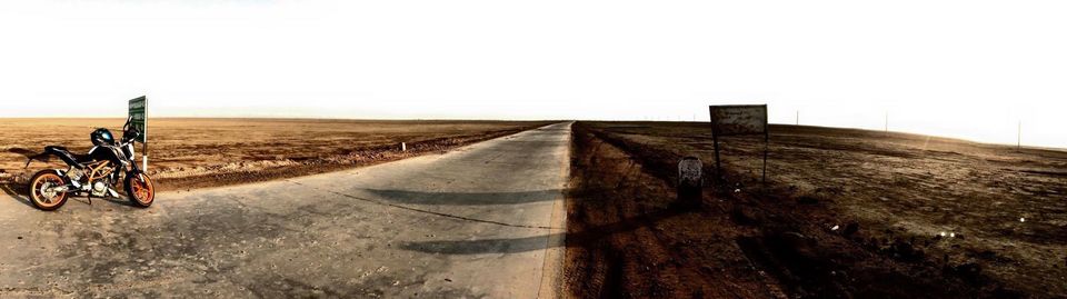 Photo of The White Desert: A bike trip to the Rann of kutch 1/11 by Dr.Rohan SP.