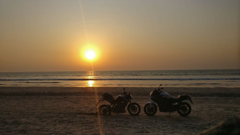 Photo of Beach Ride to Murud/ Janjira/Nandgaon. 1/25 by Dr.Rohan SP.