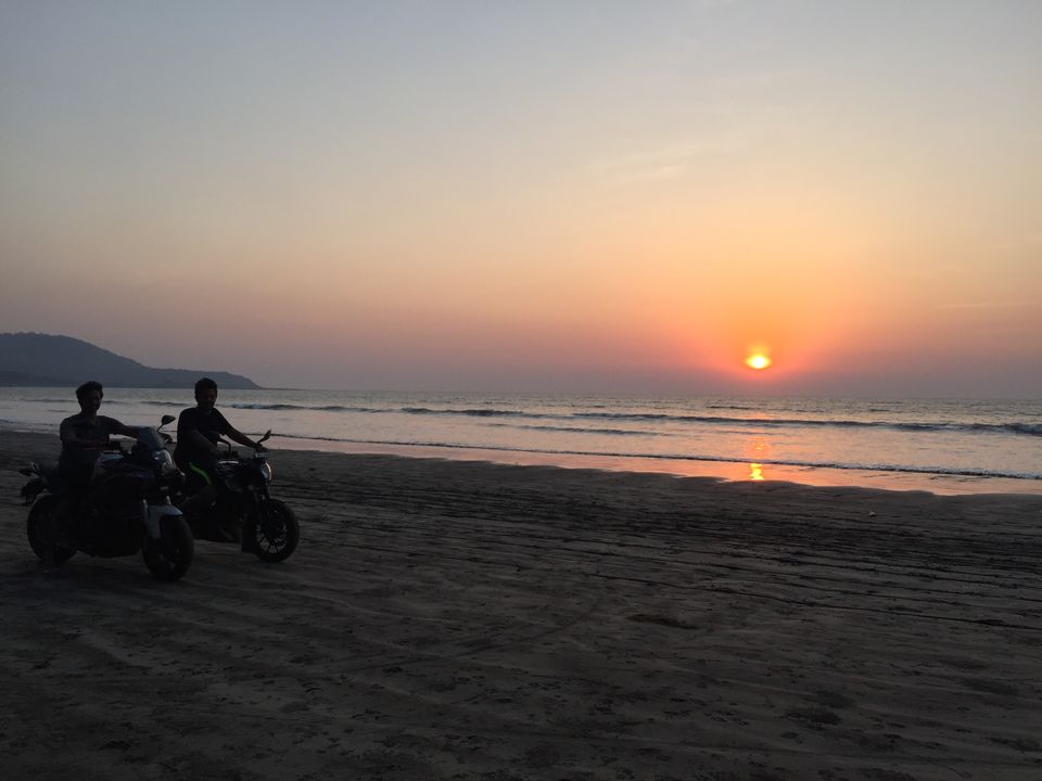 Photo of Beach Ride to Murud/ Janjira/Nandgaon. 22/25 by Dr.Rohan SP.