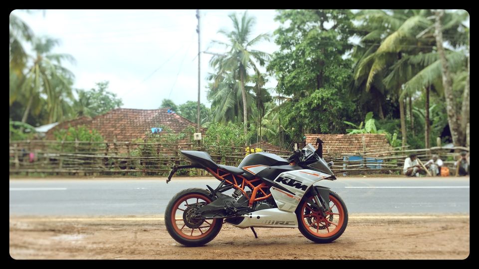 Photo of Gokarna-Karwar Beach Ride on Motorcycle. 4/23 by Dr.Rohan SP.