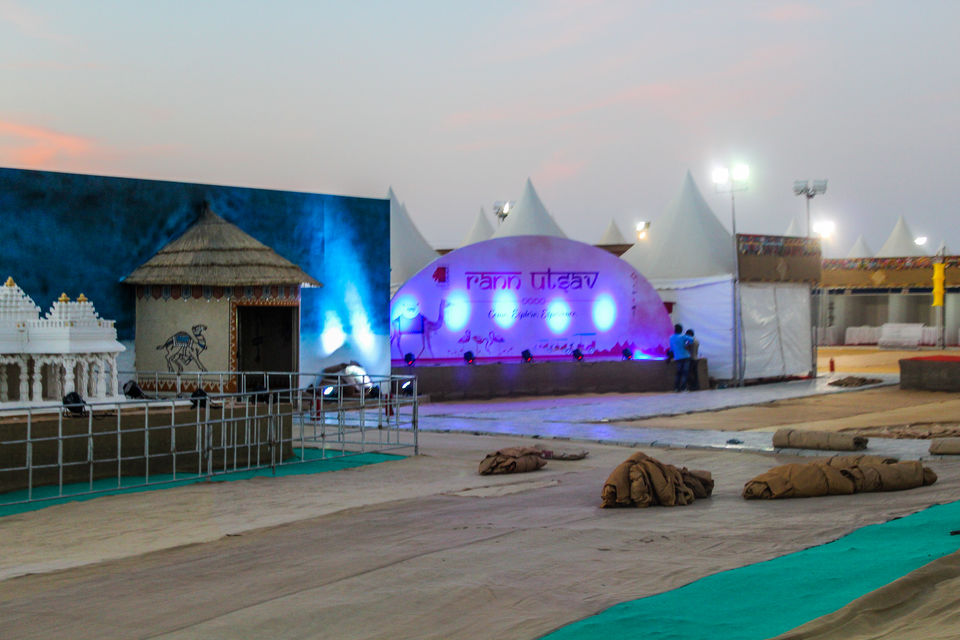 Photo of Rann Of Kutch - Where Blue Sky meets White Desert by Santosh Suresh Jain