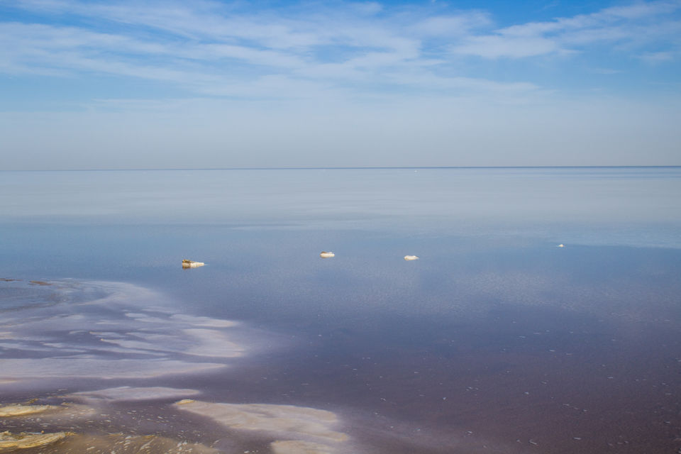 Photo of Rann Of Kutch - Where Blue Sky meets White Desert by Santosh Suresh Jain