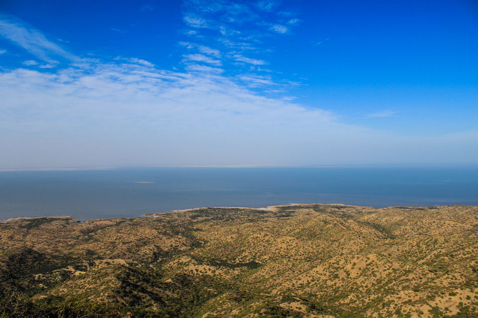 Photo of Rann Of Kutch - Where Blue Sky meets White Desert by Santosh Suresh Jain