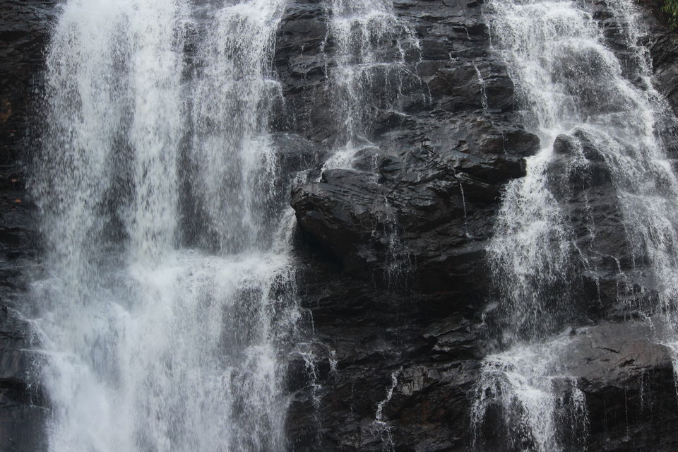 Photo of Abbey Falls Madkeri, Hebbettageri, Karnataka, India by Yuvan Kumar