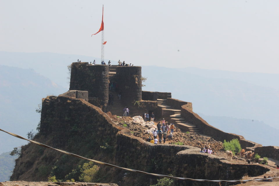 Photo of Pratapgad fort, Poladpur Mahabaleshwar Rd, Mahabaleshwar, Maharashtra, India by Yuvan Kumar