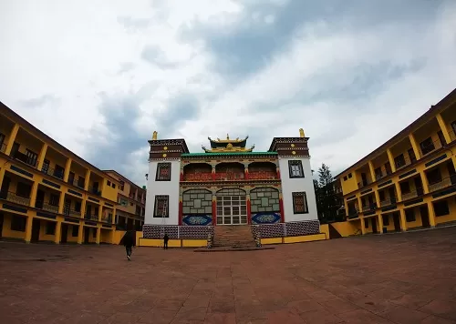 Photo of Tsering Jong Monastery, Bir Colouny Road, Chaugan, Himachal Pradesh, India by Yuvan Kumar