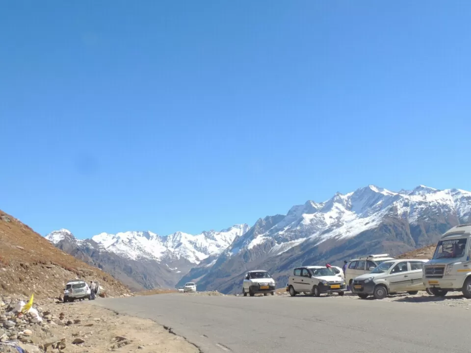 Photo of Baralacha La Pass, Lahaul And Spiti, Himachal Pradesh, India by Deepika Jaswal