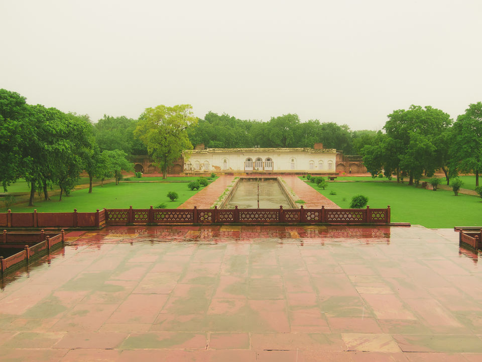 Photo of Safdarjung Tomb, Airforce Golf Course, Delhi Race Club, New Delhi, Delhi, India by Tenny