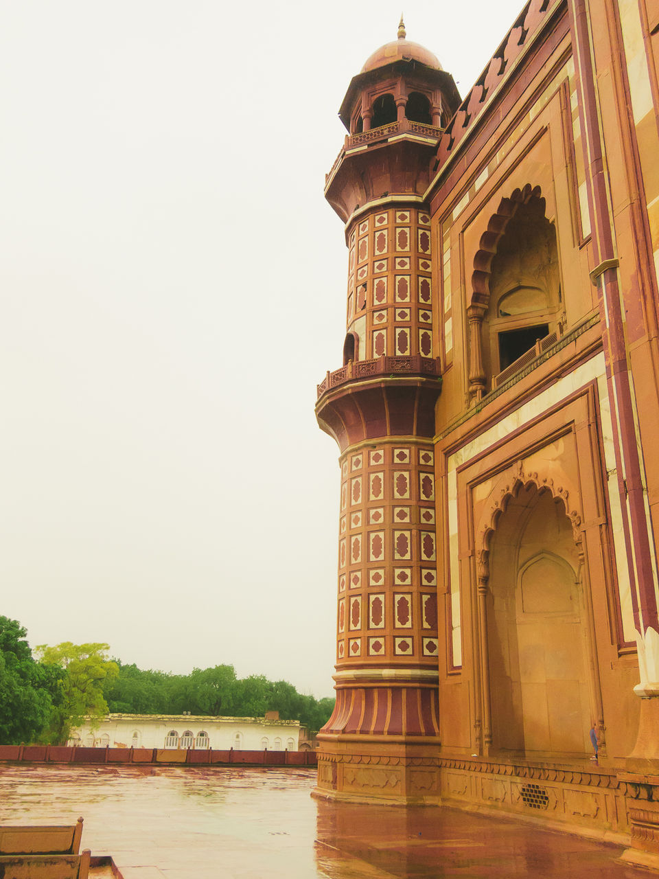 Photo of Safdarjung Tomb, Airforce Golf Course, Delhi Race Club, New Delhi, Delhi, India by Tenny