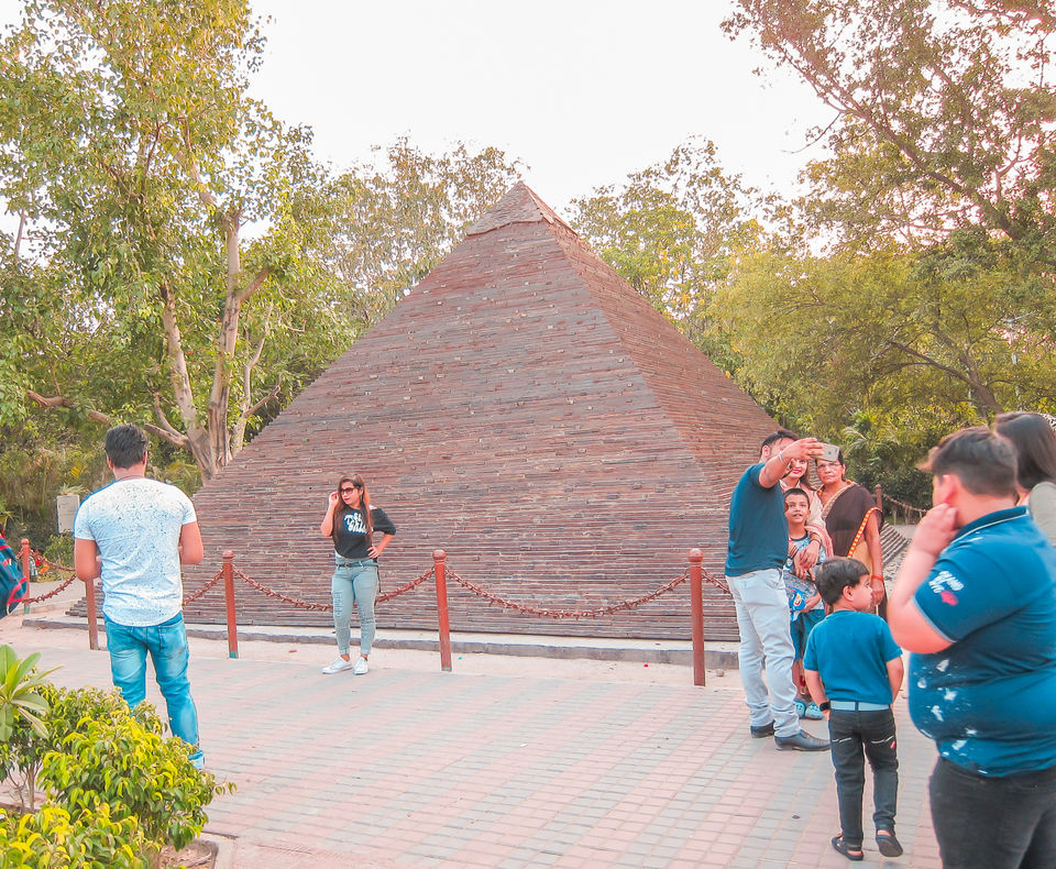 Photo of waste of wonder Park in DELHI inspired from the bollywood film Badrinath ki dulhania. 13/13 by Tenny