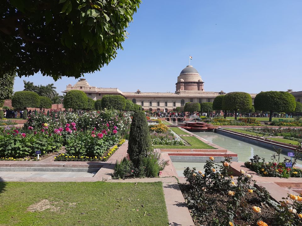 Photo of Mughal Gardens, Rashtrapati Bhawan, President's Estate, New Delhi, Delhi, India by Tenny