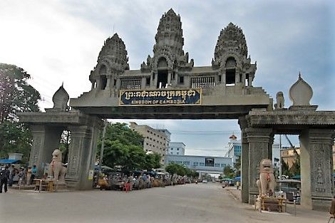 Photo of Stranded at the Border! (How to get to Thailand from Cambodia) 1/2 by Nishad Kulkarni