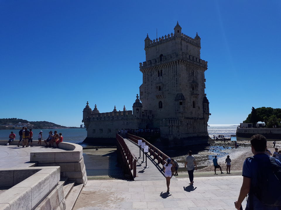 Photo of A budget week in Portugal ! by Nishad Kulkarni