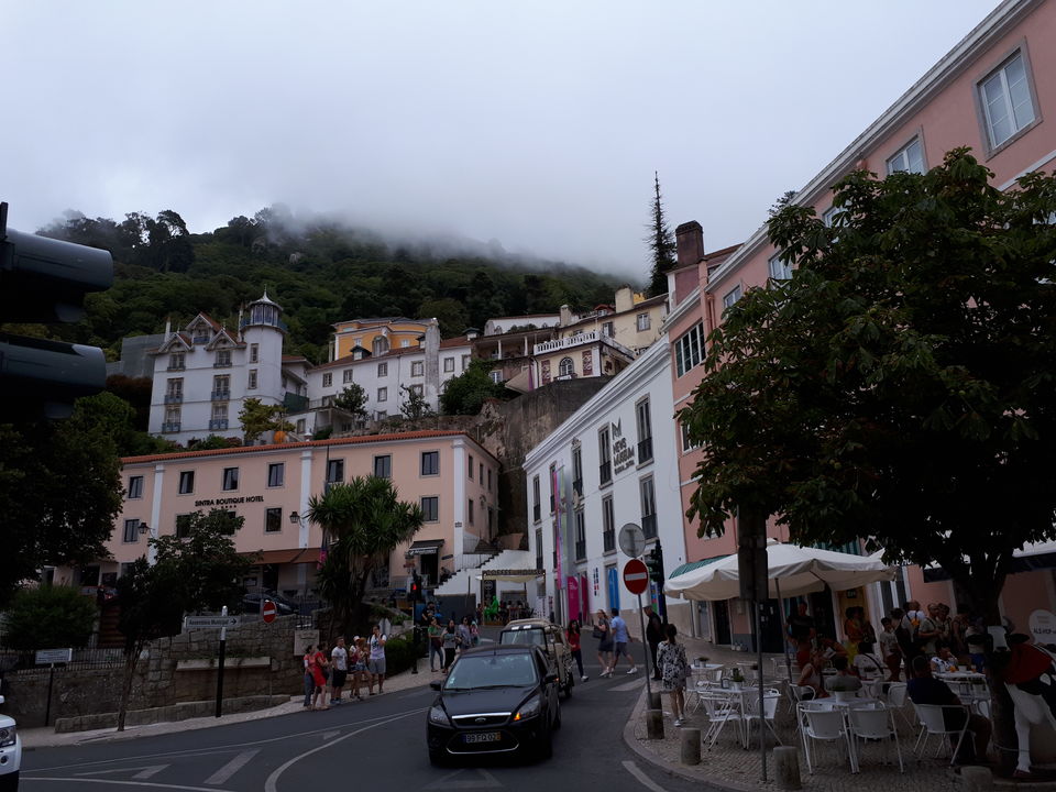 Photo of A budget week in Portugal ! by Nishad Kulkarni