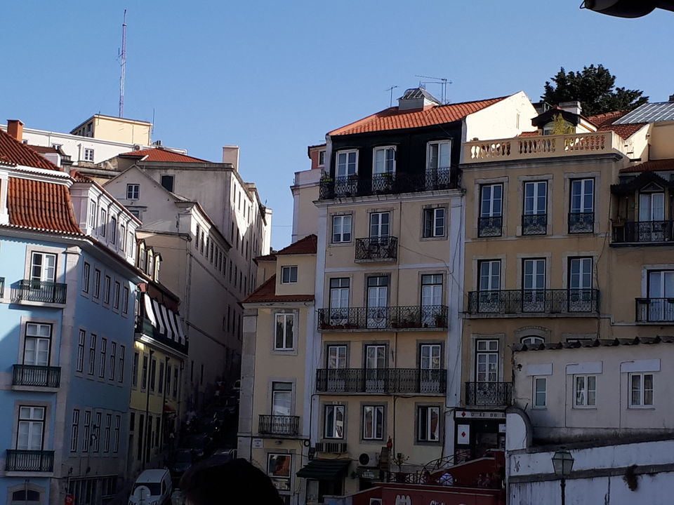 Photo of A budget week in Portugal ! by Nishad Kulkarni