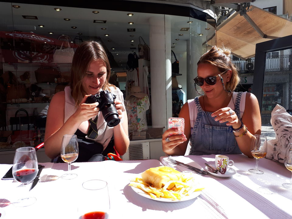 Photo of A budget week in Portugal ! by Nishad Kulkarni