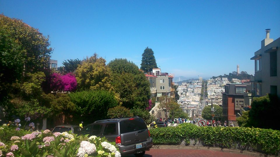 Photo of Lombard Street, San Francisco, CA, USA by Nishad Kulkarni