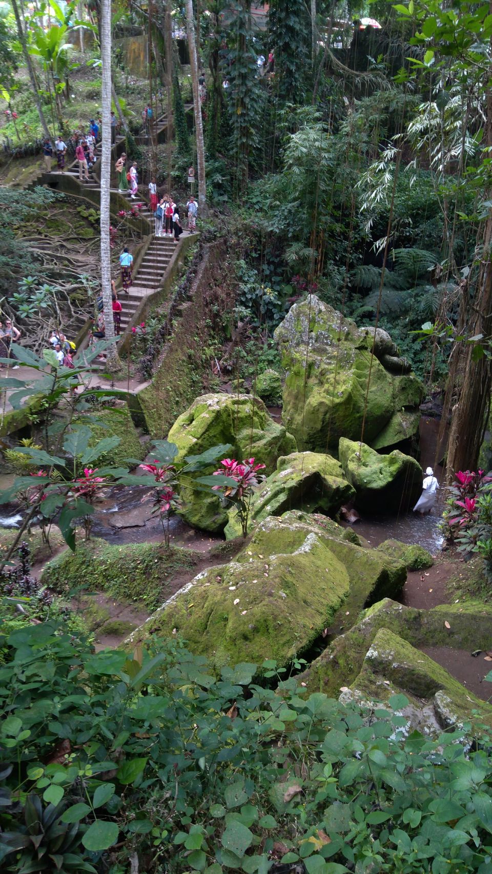 Photo of Templo De Los Elefantes (Goa Gajah), Jalan Raya Goa Gajah, Kemenuh, Gianyar, Bali, Indonesia by Akash Jain