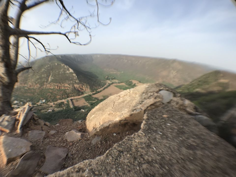 Photo of Bala Quila Road, Rajasthan, India by Deepak Kapoor