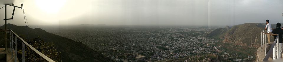 Photo of Bala Quila Road, Rajasthan, India by Deepak Kapoor
