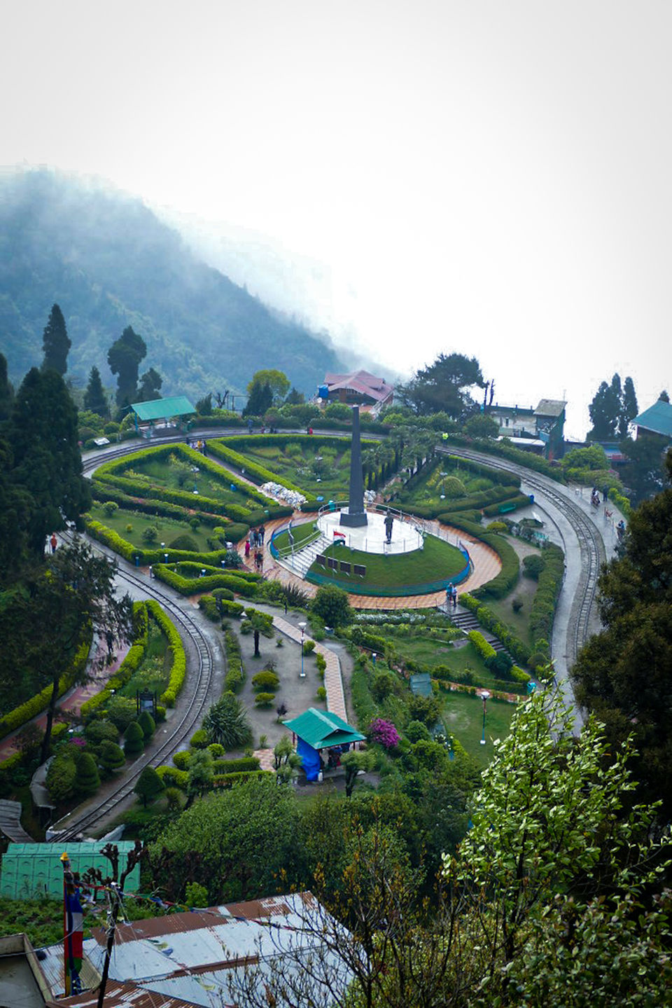Photo of Travel Guide: All You Need To Know About The Summer Paradise of India (3days)-Darjeeling, Sikkim - H 1/4 by Happy Feet Travellers