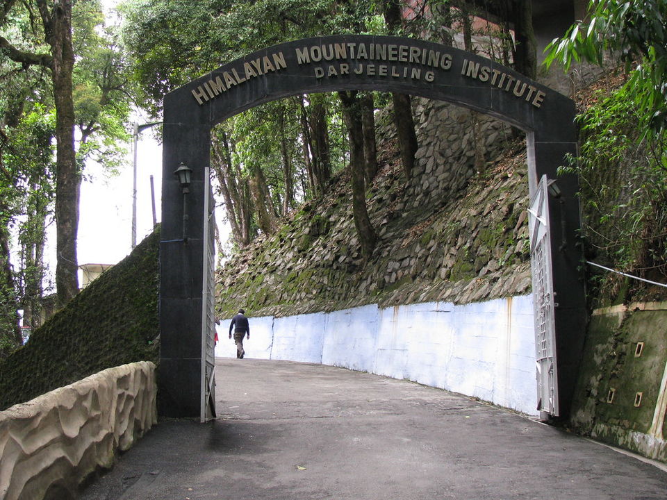 Photo of Travel Guide: All You Need To Know About The Summer Paradise of India (3days)-Darjeeling, Sikkim - H 4/4 by Happy Feet Travellers