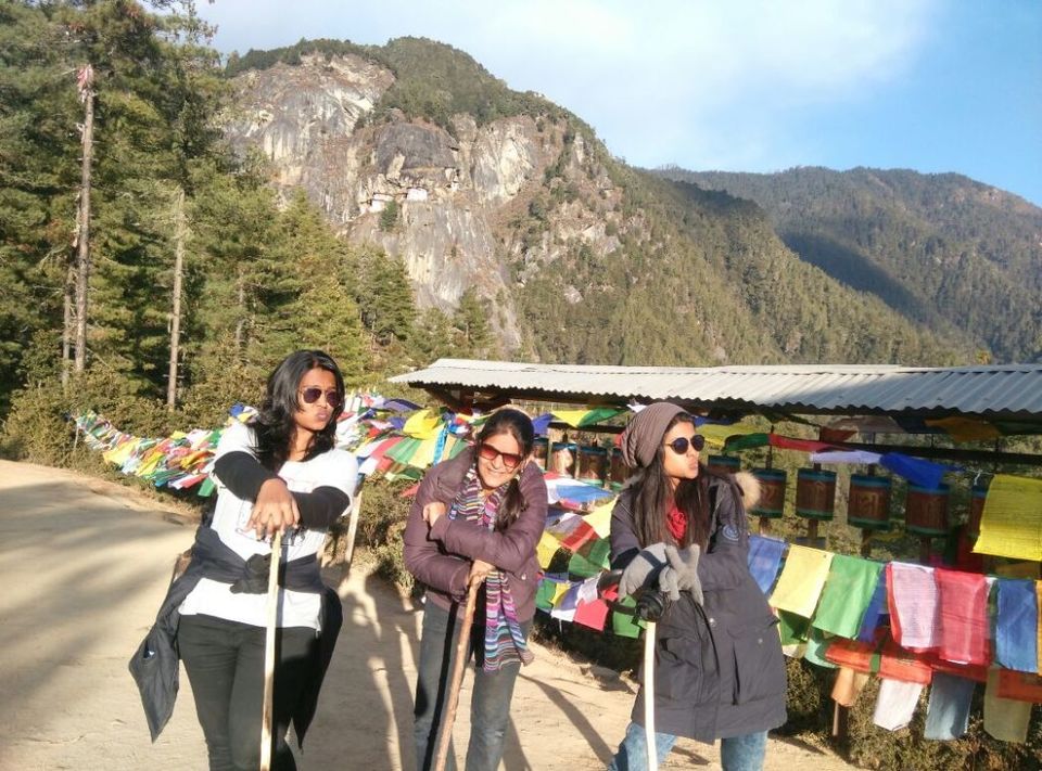 Photo of 1 Gloved Trek-Tiger Nest, Bhutan - Happy Feet Travellers 5/7 by Happy Feet Travellers
