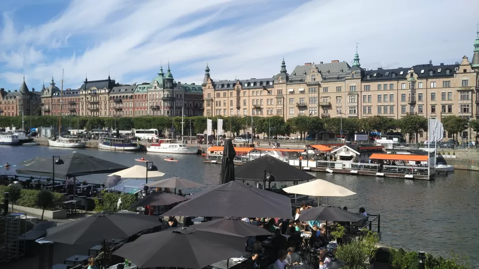 Photo of The Lake Café, Galärvarvsvägen, Stockholm, Sweden by Soma Majumdar